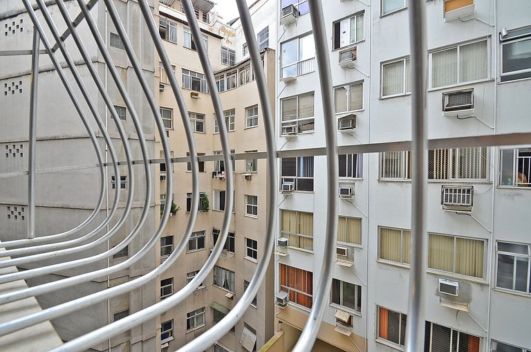 Silencioso apartamento de temporada de 2 Quartos em Copacaba