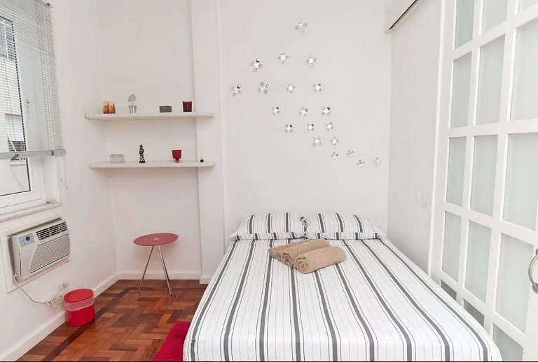 Belíssimo apartamento com localização privilegiada no Leblon